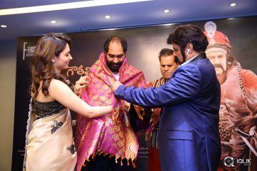 TSR Felicitates Gautamiputra Satakarni Team